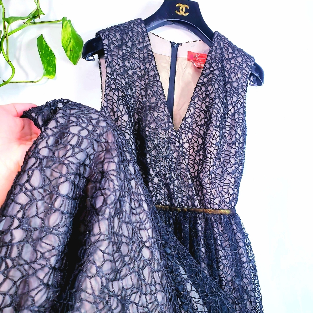 $998 ML MONIQUE LHUILLIER Black V-Neck Lace Ball Gown 0 XS Cinderella Cutout - Picture 4 of 10